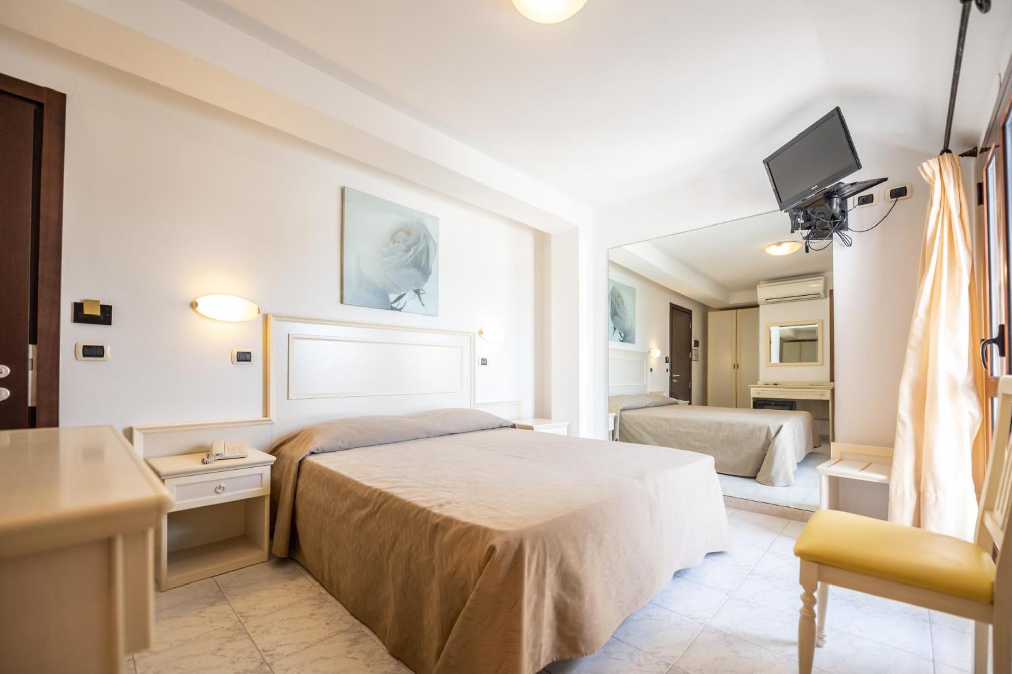 Hotel Florence San Benedetto del Tronto Exterior foto