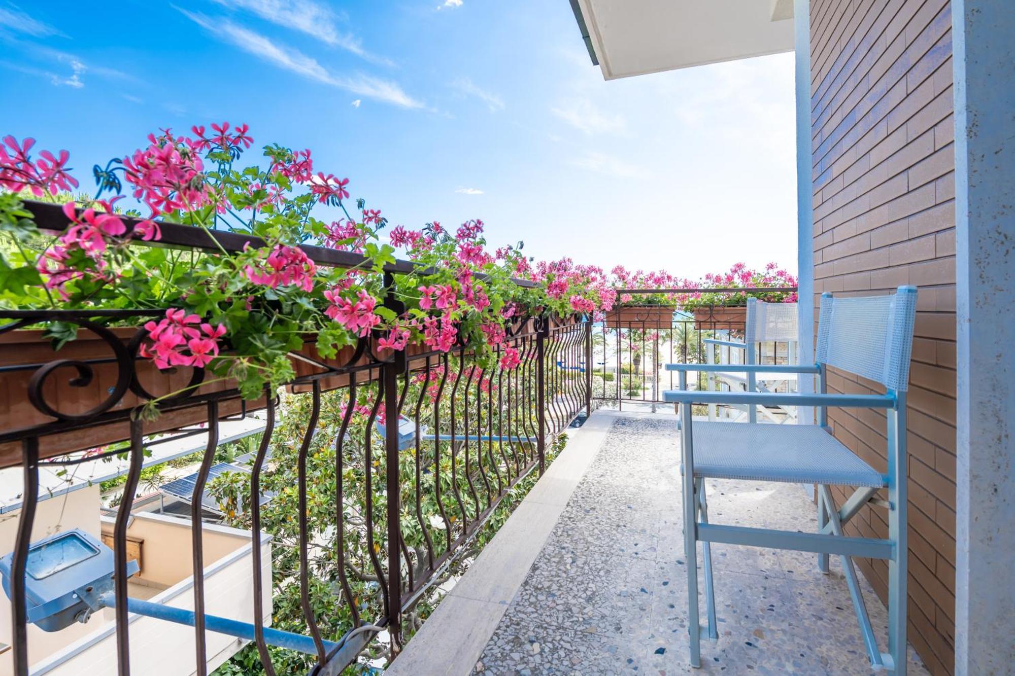 Hotel Florence San Benedetto del Tronto Exterior foto